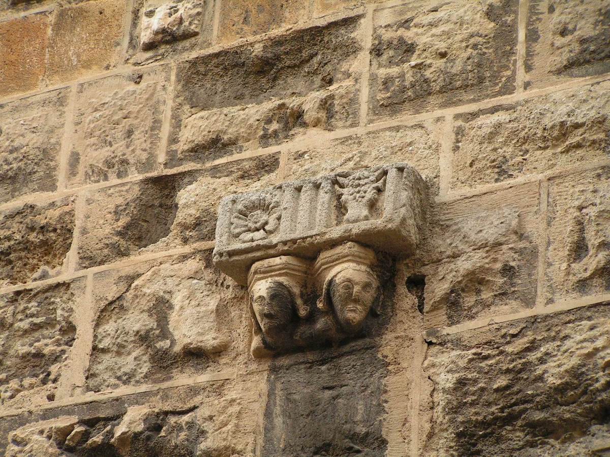 Narbonne - Hotel de ville - Sculpture (04)